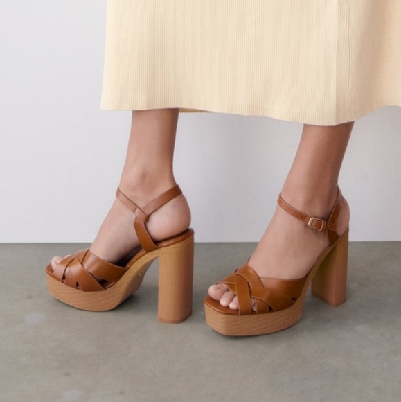 Sale🥳NWT Genuine Leather Zara Retro Platform Strappy Wooden Heeled Sandals - Picture 4 of 4